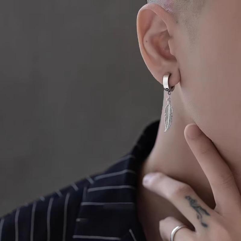 Feather Pendant Ear Clip - High-end Non-ear-hole Earrings for Men, Rugged and Cool Ear Bar Clasp