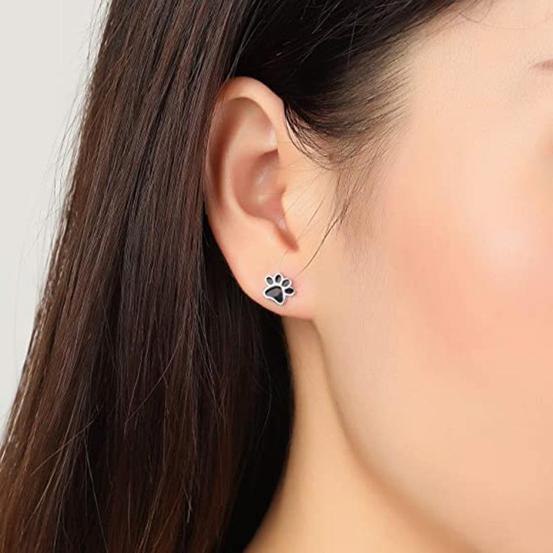 Hong Kong Style Cool Black Temperament Cat Claw Earrings, Retro Exquisite And Simple Design Earrings, Support