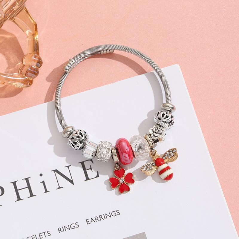 Fashion Four Leaf Clover Bee Alloy Pendant Crystal Bracelet Stainless Steel Handmade Woven Bangle