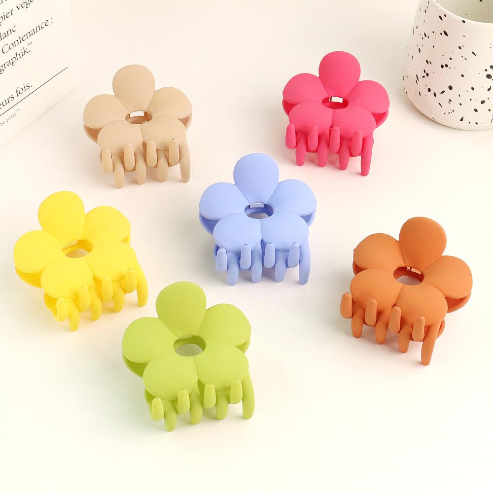 Fashion Flower Hair Claws for Women Hair Clips Crab Clamps Frosted Ponytail Shark Clip Headdress Hair Accessories