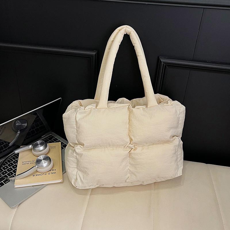 Nylon Large Capacity Tote Bag For Women With Simple Design For Daily Use