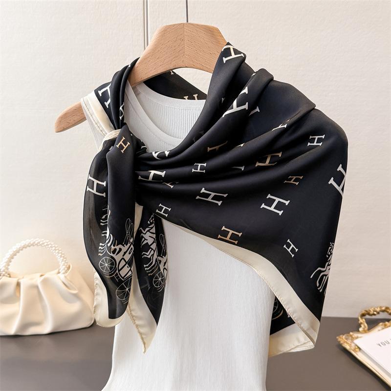 

Каретка Письмо Имитация Шелка Высококачественная Печать Большой Квадратный Шарф Шелковый Шарф Шаль Головной Платок Шарф для Защиты Шеи Декоративный Женский Шарф 90*90cm