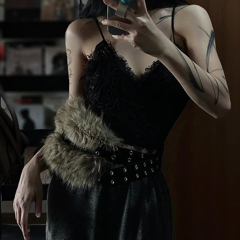 1 Peça Cós de Vaca Peludo para Boate Corrente de Cintura de Pelúcia Cinto Punk de Inverno Y2K Contas de Metal Vintage Peludo Sexy Cintos de Pele Sintética Moda