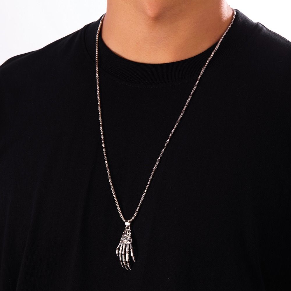 Punk Style Skeleton Pendant Necklace Skeleton Hand Gothic Clavicle Choker Halloween Necklace  Men