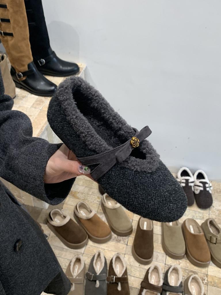 Xiaoxiangfeng bow fluffy shoes velvet single shoes with skirt temperament Mary Jane cotton shoes