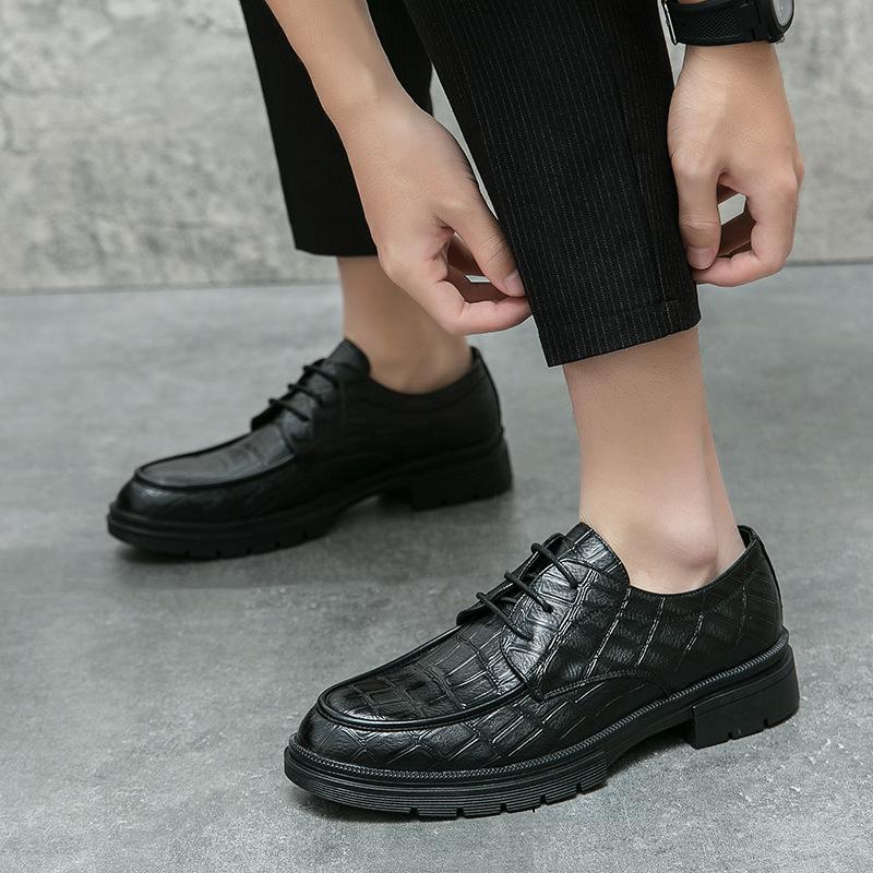 Large size spring and autumn new men's fashion business dress small leather shoes British stone pattern casual retro leather shoes men
