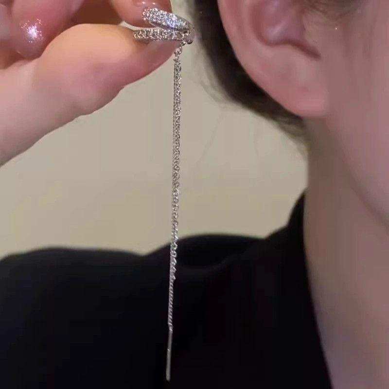 

Один стиль для двойного ношения, серьги-клипсы с кисточками и бриллиантами, изысканный и универсальный дизайн, серьги, модные серьги в виде эльфийских ушей для женщин с особым интересом A110 a two ear clip earrings integrated-left