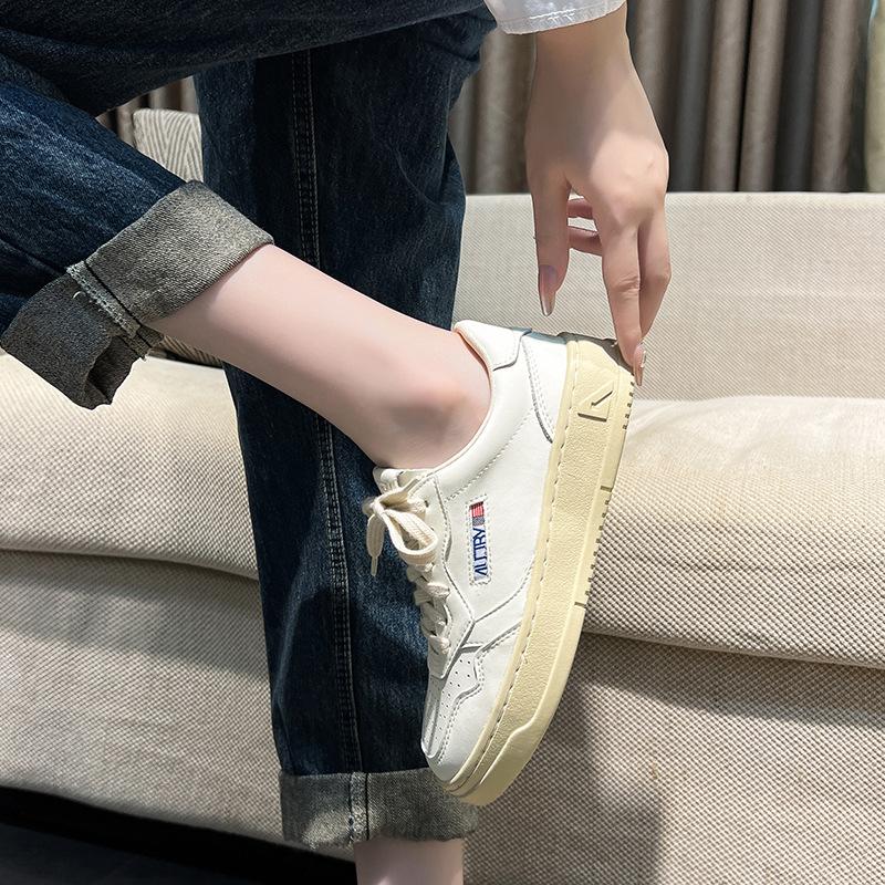 Grape mom studiolee~ leather little white shoes women's spring American same fried street round head retro sports dad shoes