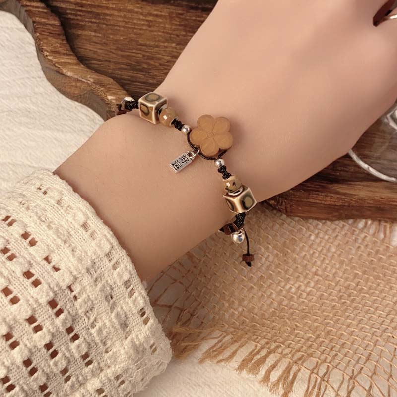 Vintage Beaded Butterfly Pendant Bracelets for Women New Trendy Crystal Handmade Beads Adjustable Bracelet Jewelry Accessories