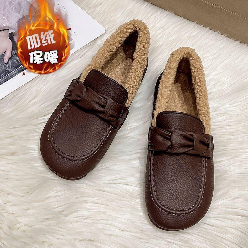 Velvet beanie shoes women's 2025 winter new soft-soled soft-faced mother flat-soled leather shoes warm versatile cotton shoes
