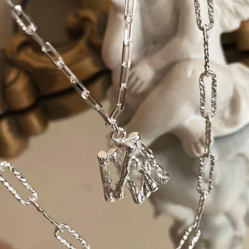 Korean Style Sparkly Retro Letter Necklace – Creative Layered Clavicle Chain for Women