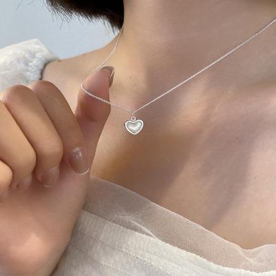 S925 Sterling Silver Heart Mother-of-Pearl Pendant Necklace - Light Luxury Clavicle Chain for Girls