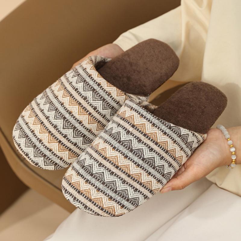 

Fashion 2025 Winter New Cotton Slippers Cover Toe Ethnic Style Women s Home Indoor Slippers Large Size Slip On Comfy Women Flat Shoes 38-39