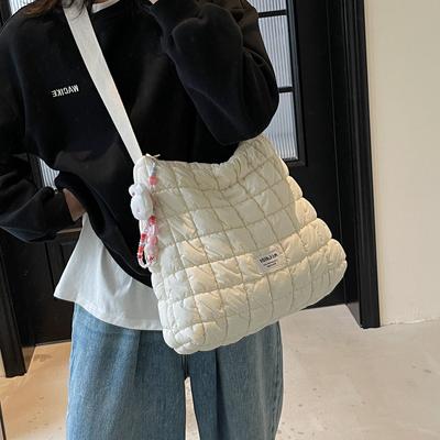 Puff Messenger Bag Women's Autumn and Winter Large-capacity Tote Bag High-value Commuter Bag Rhombus Cotton Clothing Bag Tide