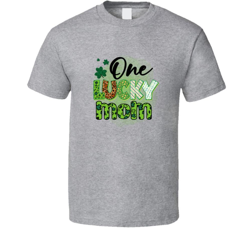 One Lucky Mom T-Shirt St Patrick s Day Fun Irish Mother Holiday Tee Gift T Shirt S