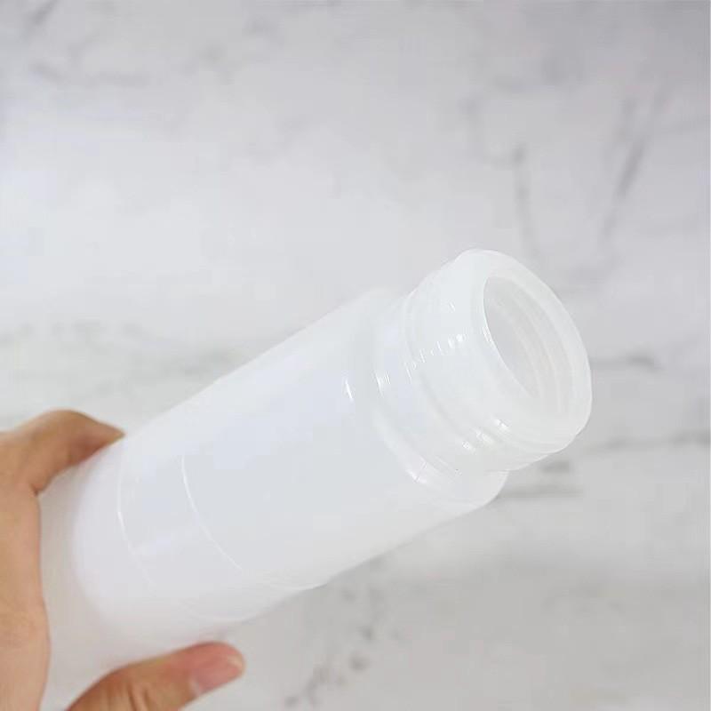 Plastic Hairdressing Shampoo Pitcher with Scaled Slanted Mouth - Empty Spray & Wash Bottle for Salon Use