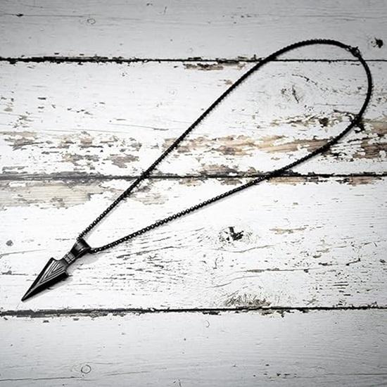 Houpací přívěsek z nerezové oceli Black Arrow s vysokým leskem pro muže a chlapce, střední