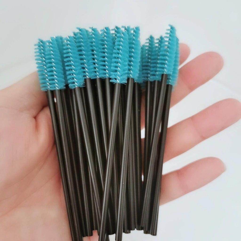 Portable Disposable Eyelash & Eyebrow Brush Set with Fine Tip and Spiral Comb