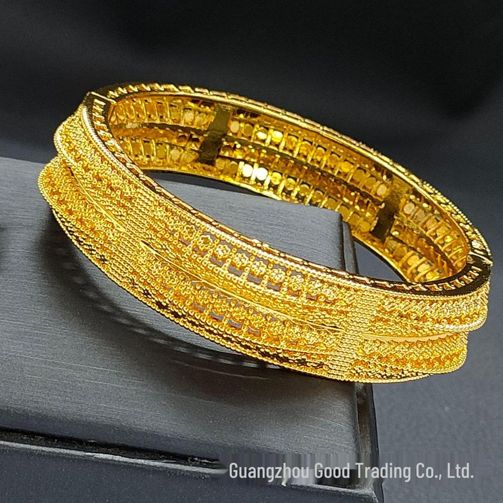 24k Gold Carved Buckle Bracelet: Fade-Resistant Women's Middle East Dubai Jewelry In Vietnamese Sand Gold