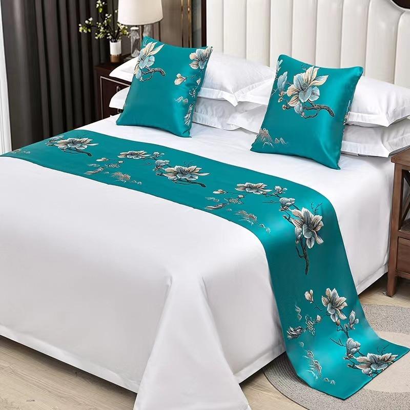 High-grade Embroidery Bed Runners Golden Red Bed Flag Covers Pillowcases Bedding Home Hotel Decor New Chinese Satin Throw Runner