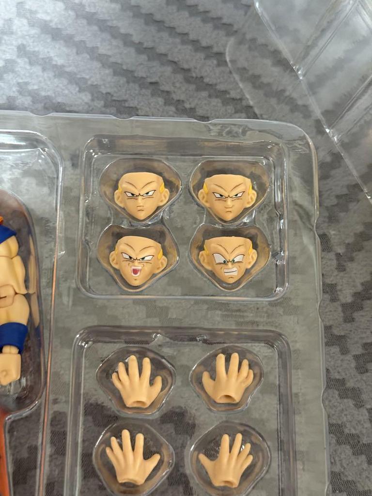 [USED] Overseas Exclusive S.H.Figuarts Same Size Super Saiyan 3 Son Goku with Bonus