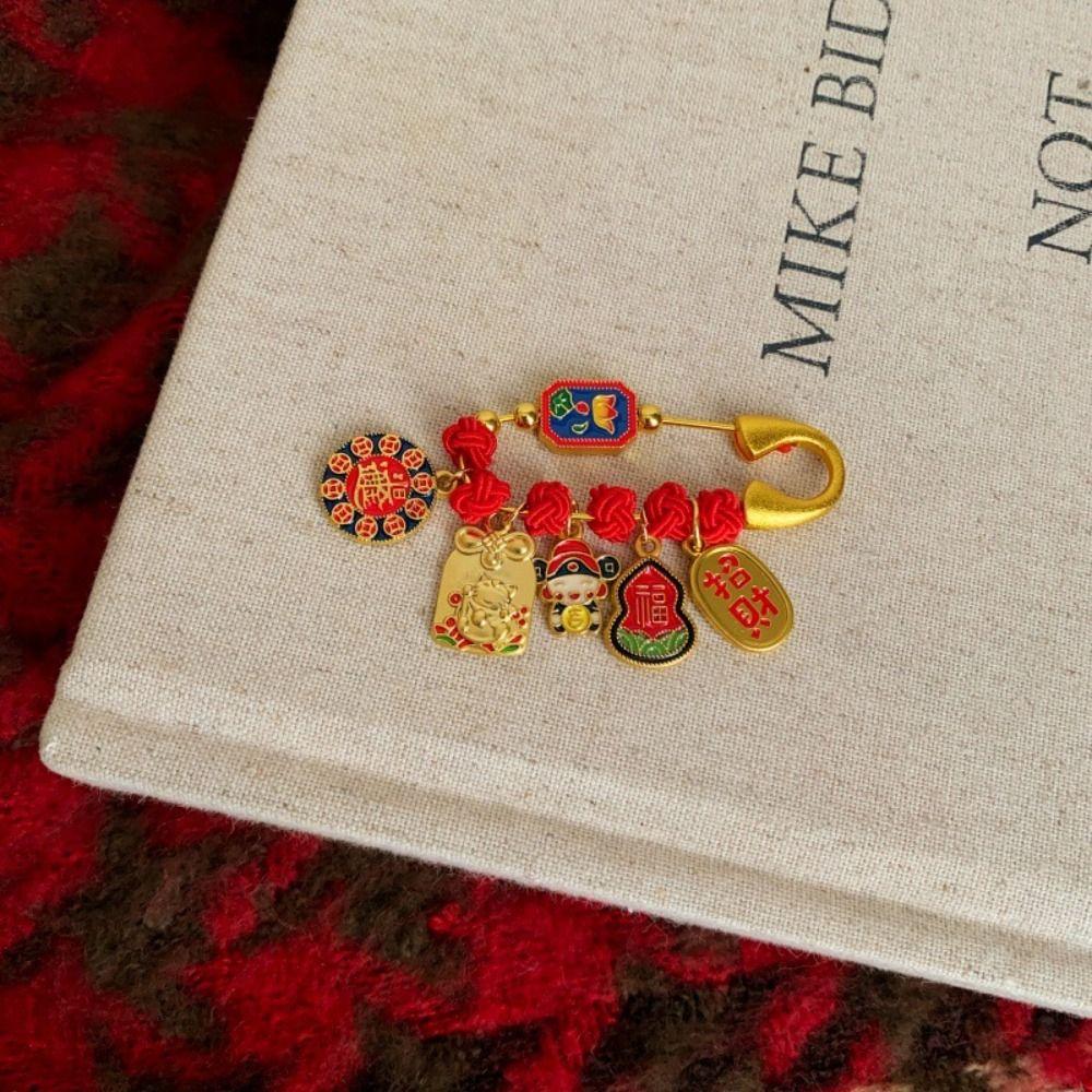 Gold Lucky Pins Horse Year Sand-plated Ornaments Fashion Zodiac Brooch Pendant  Pregnant Women