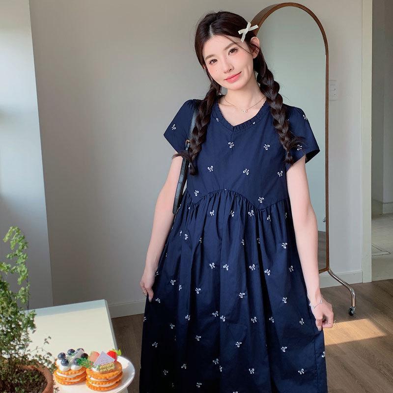 

2026 Summer Embroidered V-Neck Maternity Dress - Korean Style, Loose High Waist, Belly Covering Long Dress Extra Large темно-синього кольору