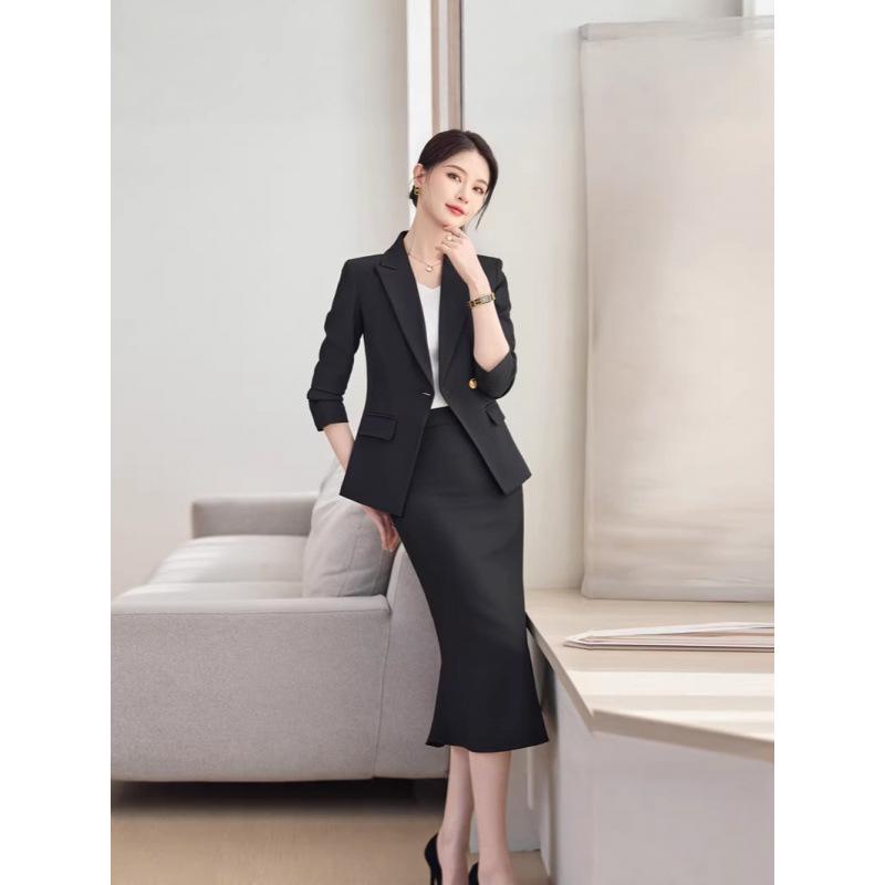 Women's Black Professional Two-Piece Suit Set: Jacket & Skirt - Ideal for Spring & Autumn