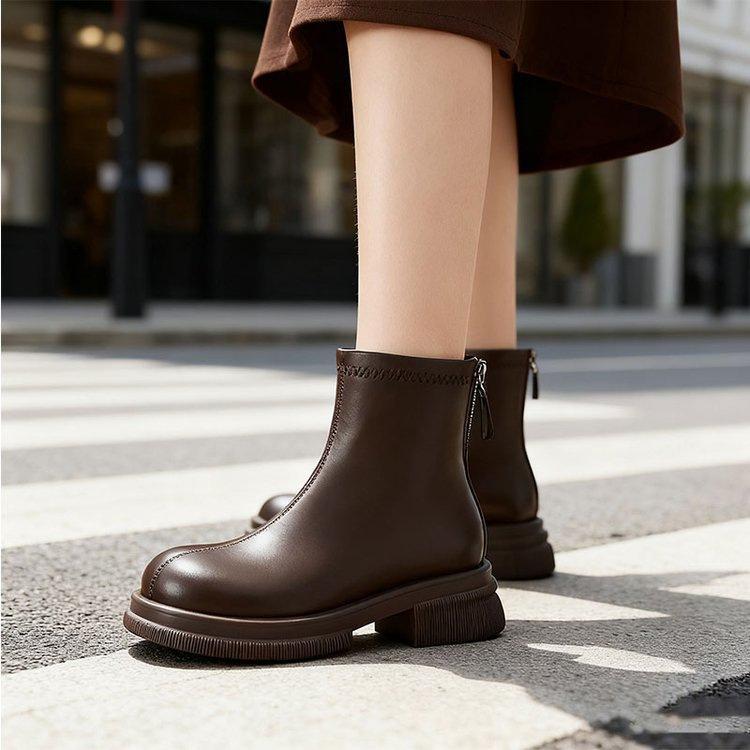 High-value short boots women's winter new boots boots thick-soled Martin boots