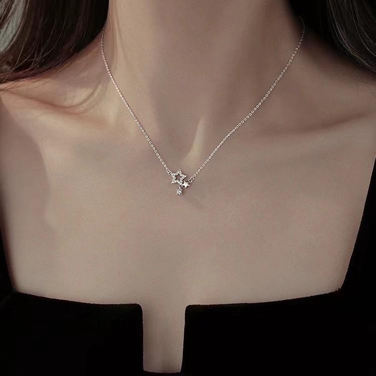 Five-pointed Star Necklace for Women with Niche Design New Hollow Pendant Collarbone Chain Simple Temperament and Versatile