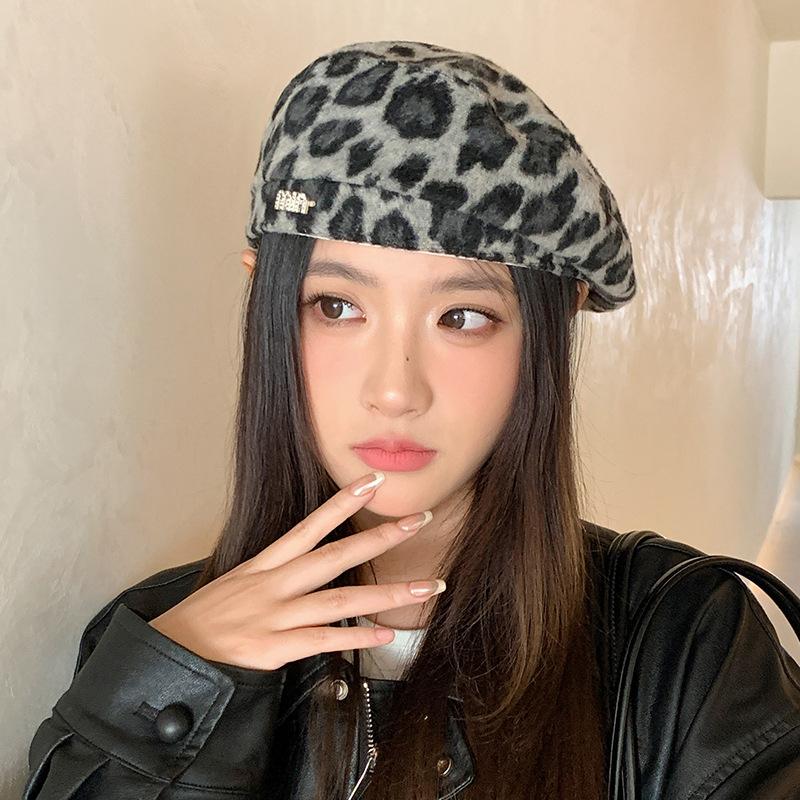 

Fashion Versatile Autumn and Winter Hat Female Spice Girl Leopard Print Beret Premium Temperament Painter Hat average size