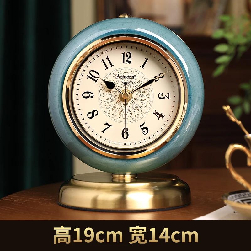 Pendulum desktop high-end sense living room art desktop ornament light luxury high-end clock