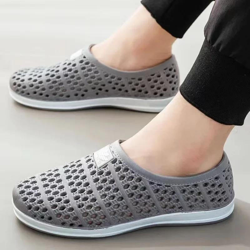 

2025 Summer New Mens Slippers Beach Shoes Unisex Hollow Outdoor Casual Men Beach Sandal Flip Flops Shoes Non-slip Mens Slippers 44 сірий