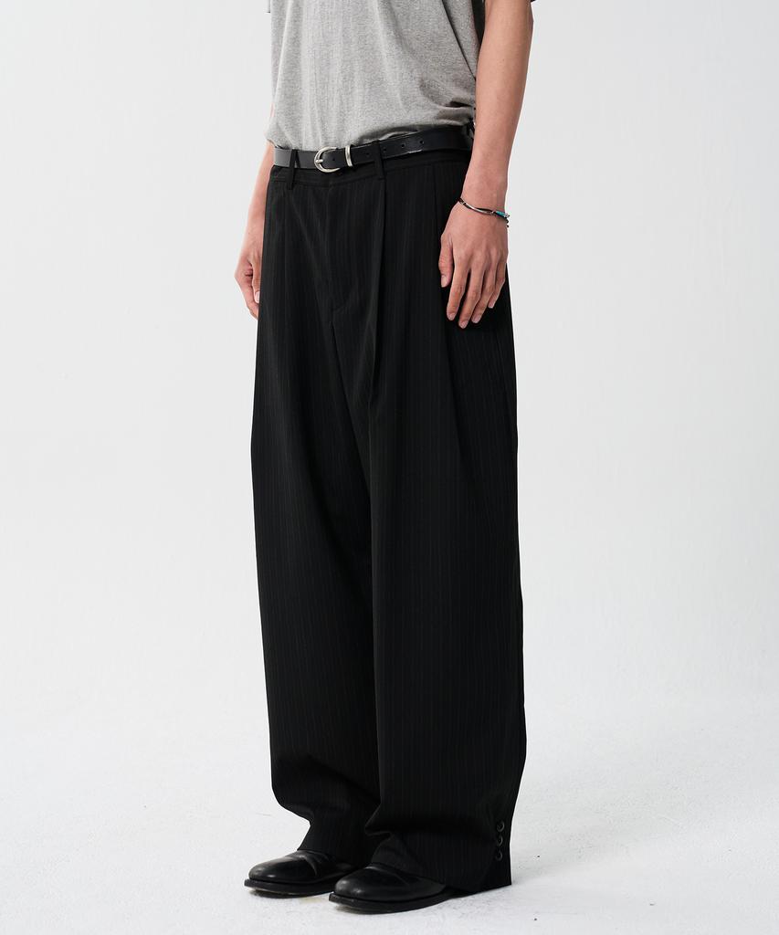 KNOUUN Drape Pleated Pants (Striped Black)