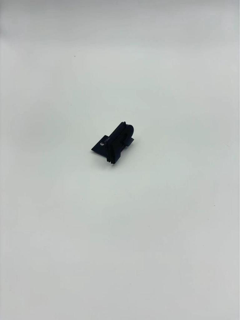 Geschikt voor het aanpassen van de Volkswagen Polo en Tiguan, dit R-Line grille-embleem is ontworpen voor metalen roosters.