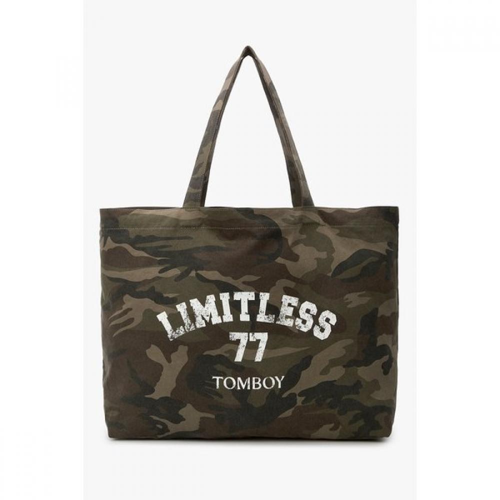 

Studio Tomboy Camouflage Pattern Graphic Shoulder Bag 9176270982 Khaki (48)/OS(FREE)