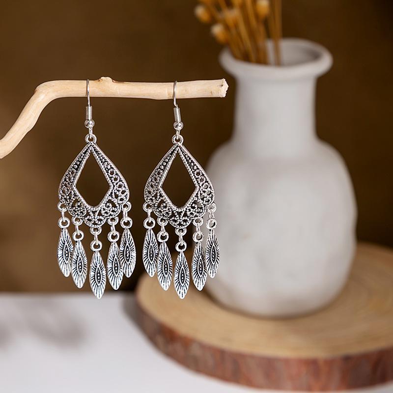 Vintage European & American Style Hollow Fashion Pendant Earrings for Women