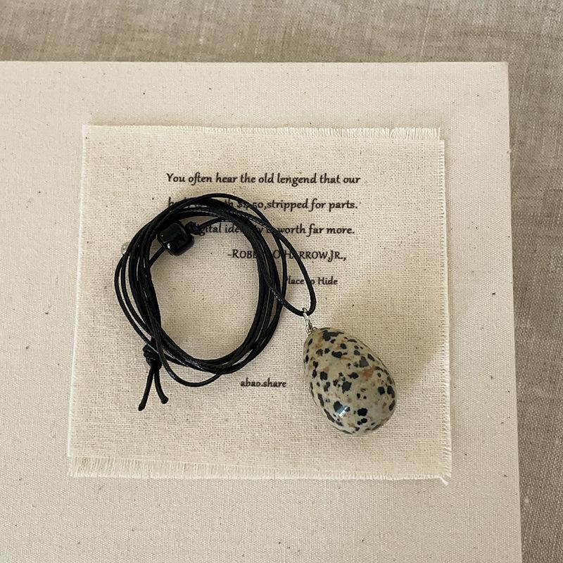 

Чуття нішевого дизайну, крапля води, чорна мотузка з натурального каменю, довге намисто, простий і універсальний темперамент, модний ланцюжок на шию, ланцюжок для светра.