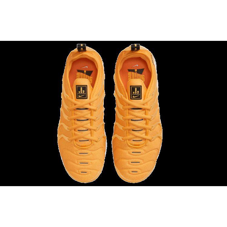 Nike Air VaporMax Plus Go The Extra Smile Damen Sneaker Orange Pollen Yellow-Strike DO5874-700