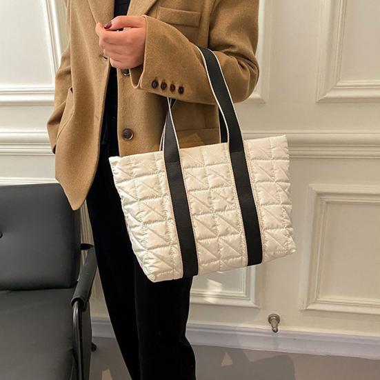 

Популярные товары в магазине большой вместимости, 2 цвета