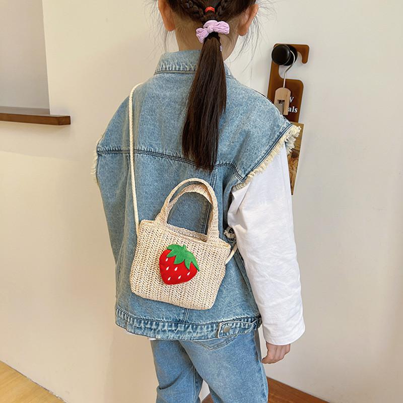 Woven Beach Strawberry Bag Bow Shaped Crossbody Bag Suitable For  Outdoor Travel