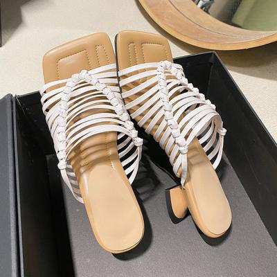 Moda Simples Sandálias Tecidas Verão Nova Cabeça Quadrada Fina com Oco Respirável Slip-on Chinelos de Salto Grosso