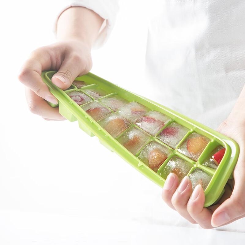 Chahua Miss Flip-top Ice Cube Tray