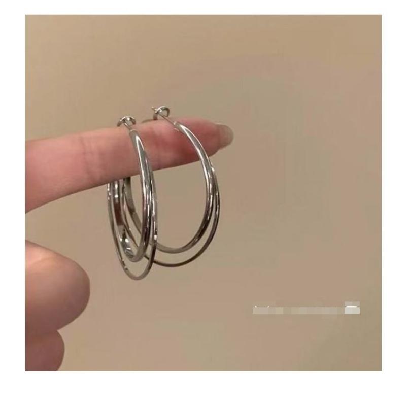 Double Layered Circle Earrings for Women, with A Light Luxury and High-end Temperament. Large Circle Earrings and Explosive Earrings
