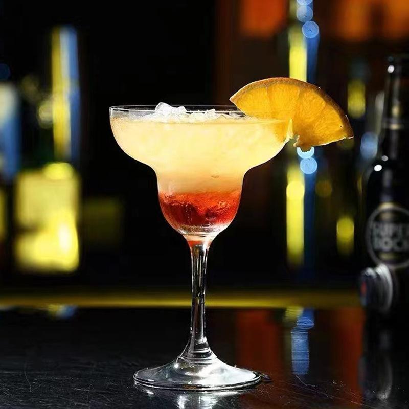 

Cocktail glass Triangle glass Martini Creative tall glass bar Classic mixers M