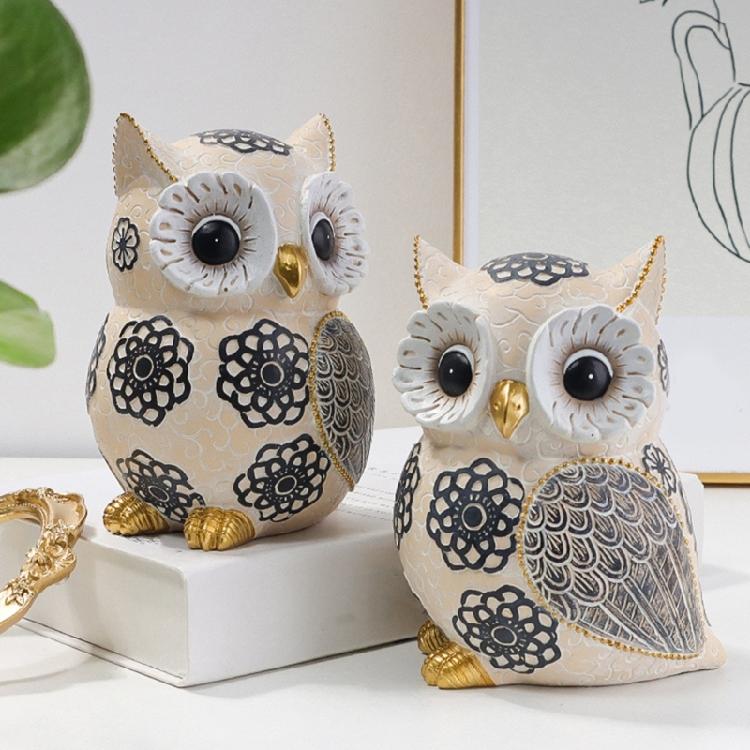 Artistic Owl Figure Statue In Resins with Flower Designs Sophisticated Home Decorative Ornament for Interior Decors