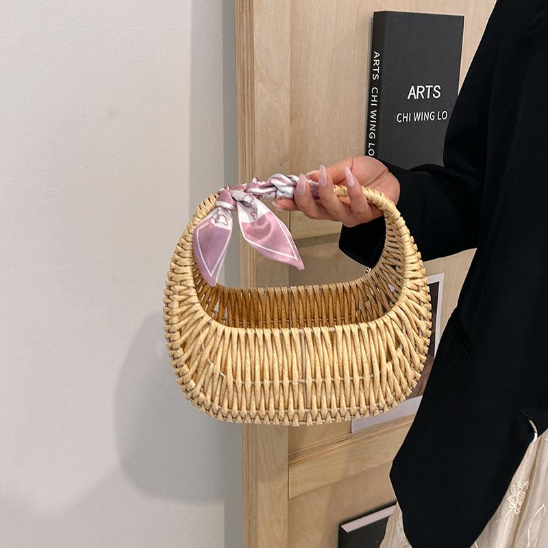 New trendy and cool personalized rattan commuter women's basket bag fashionable Xiaoxiangfeng portable small square bag