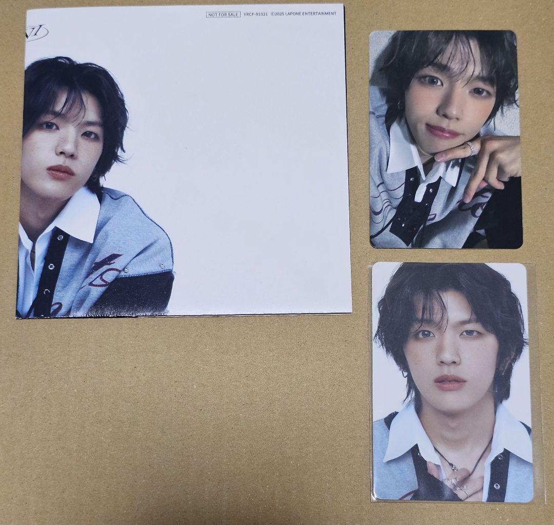 

[USED] INI Takatsuka Taimu Trading Card Mini Poster