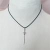 [Un Colgante de Espada Retro] Collar con Colgante de Espada Retro, Collar con Colgante de Aleación de Zinc con Forma de Cruz Estilo Punk para Mujeres y Hombres