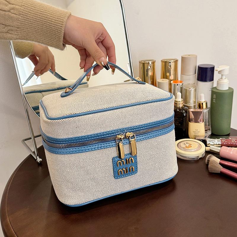 2024 Trendy Large-Capacity Metal Label Makeup Bag Organizer